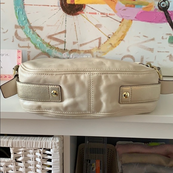 Coach Hobo Light Gold Cream shimmer - Picture 8 of 16
